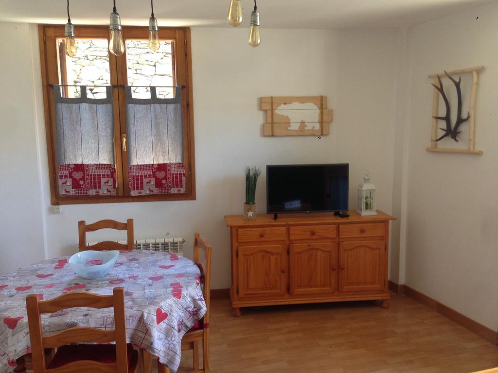 Vora Riu Apartment Естери д'Анеу Екстериор снимка