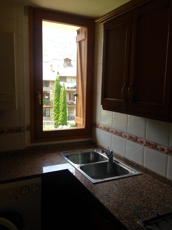 Vora Riu Apartment Естери д'Анеу Екстериор снимка