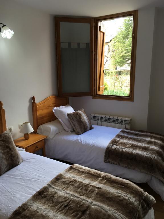 Vora Riu Apartment Естери д'Анеу Екстериор снимка